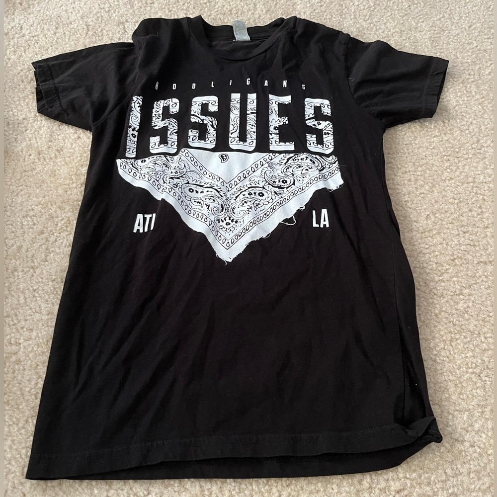 Issues Hooligans, band tshirt